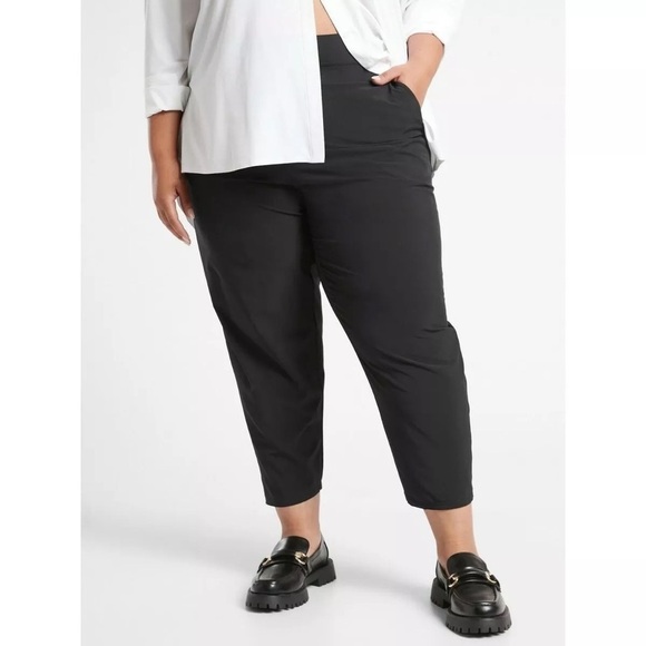 Athleta Pants - NWOT Athleta Nolita Slim Tapered Cropped Pants Black 24